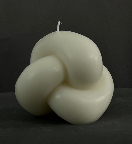 KNOT CANDLE